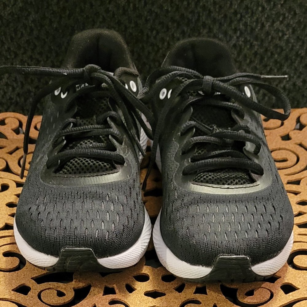 COPY - *SOLD*   VERY GOOD CONDITION Under Amour shoe - Picture 2 of 4